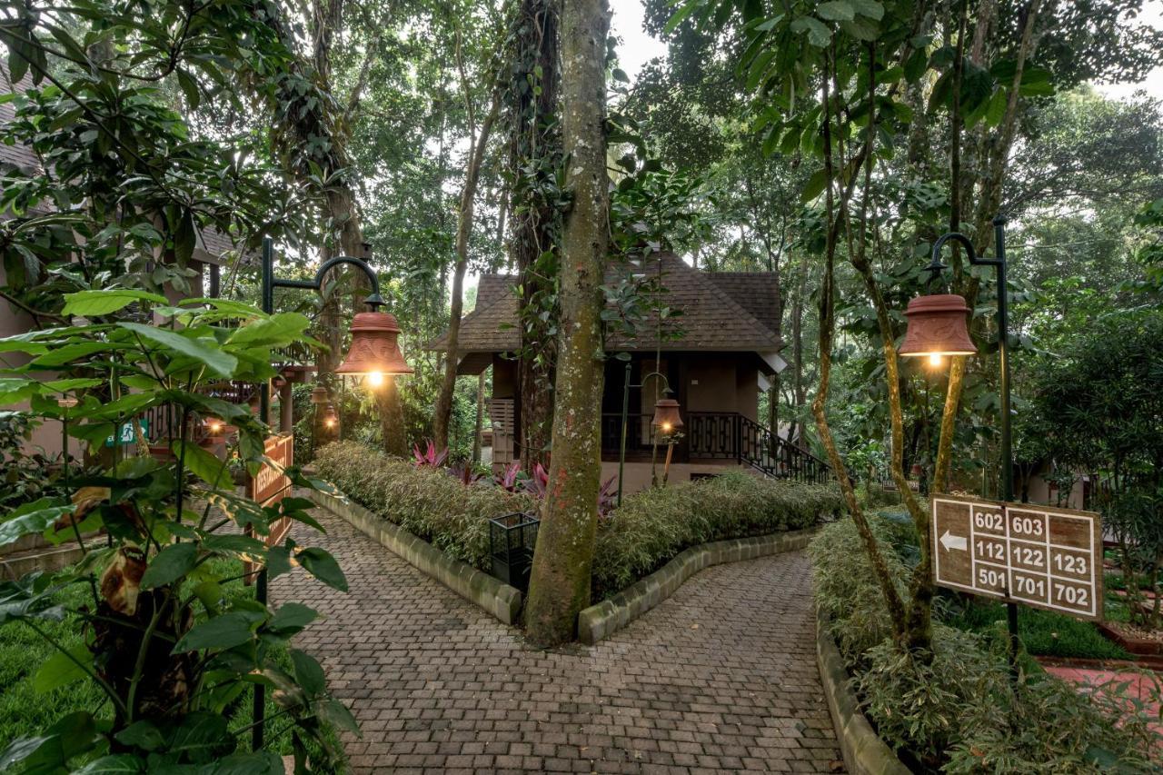 Готель Club Mahindra Теккаді Екстер'єр фото